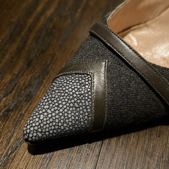 Flannel grey Manolo Blahnik with blue snakeskin toes - Picture 6 of 7